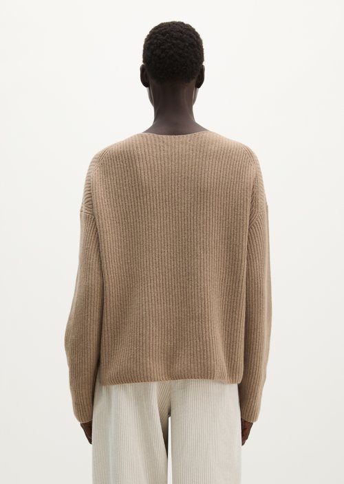 Loose-fitting knit sweater — Earthy Taupe