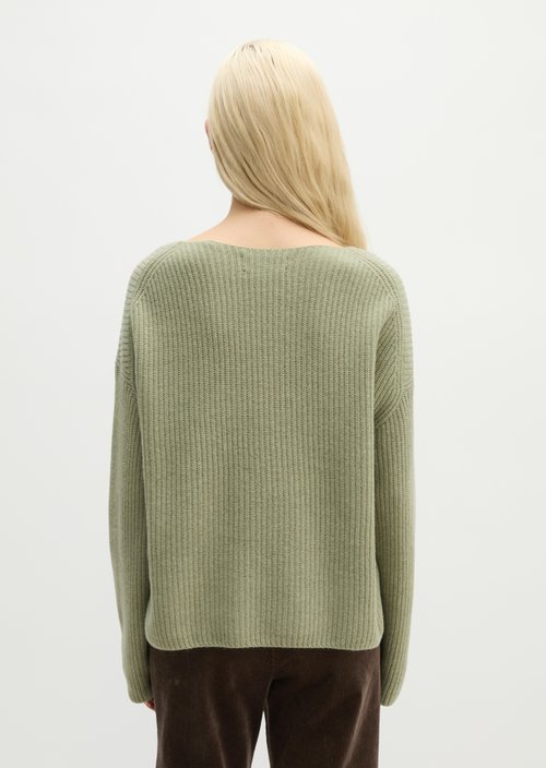 Loose-fitting knit sweater — Smooth Sage