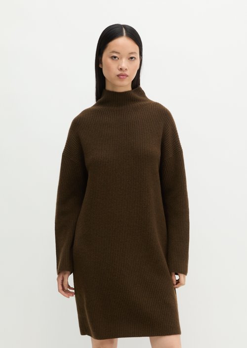 Loose-fitting knit dress — Burnt Coffee