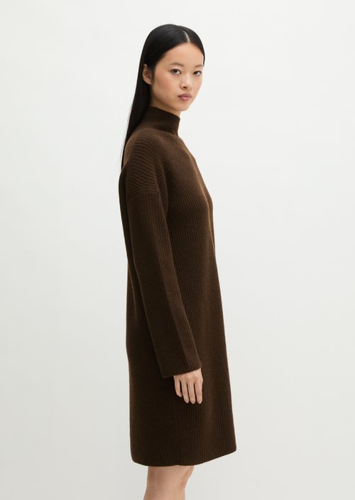 Loose-fitting knit dress — Burnt Coffee