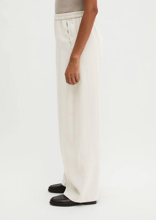 Barrel pull-on pants — Natural
