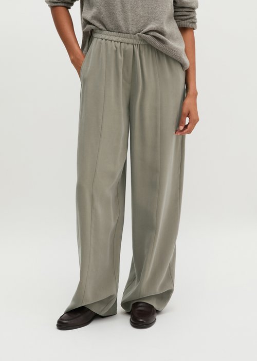 Barrel pull-on pants — Stone Taupe
