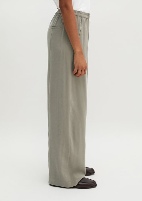 Barrel pull-on pants — Stone Taupe