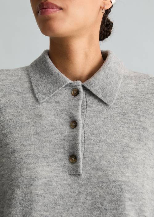 Strick-Poloshirt relaxed Stone Melange in Detailansicht