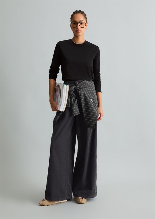Basic Long-Sleeve Shirt, Regular Fit — Black
