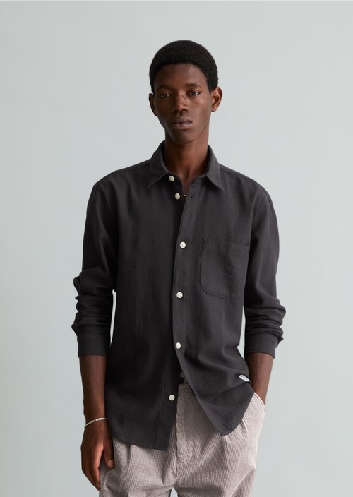 Regular-fit shirt — Black