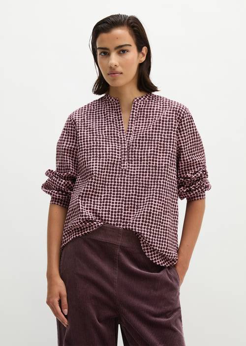Relaxed tunic-style blouse Dark Red in front view