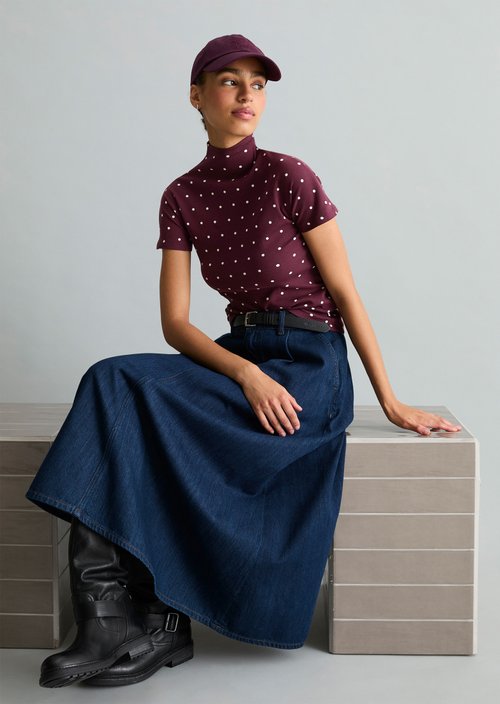 Slim-Fit Ribbed Jersey Top — Dark Red