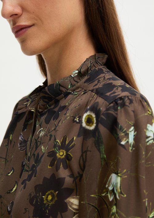 Ruffled Blouse, Regular Fit — Dark Brown