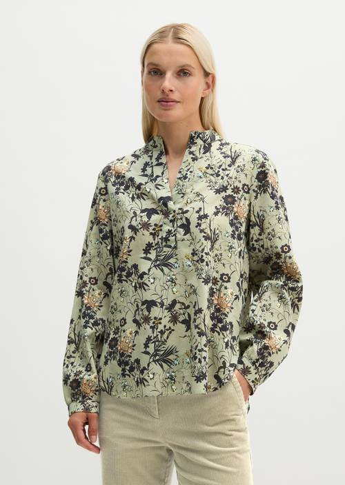 Loose-fitting printed blouse Light Green in front view