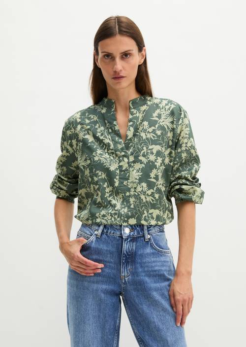 Loose-fitting printed blouse Light Green in front view