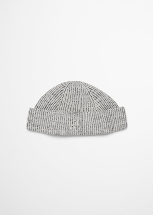 Knitted hat — Light Beige