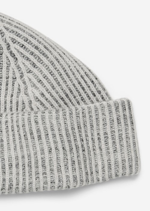 Knitted hat — Light Beige