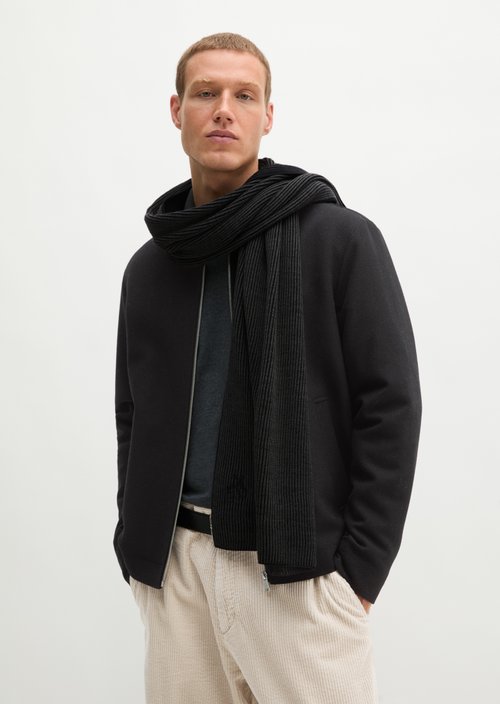Knitted Scarf — Black