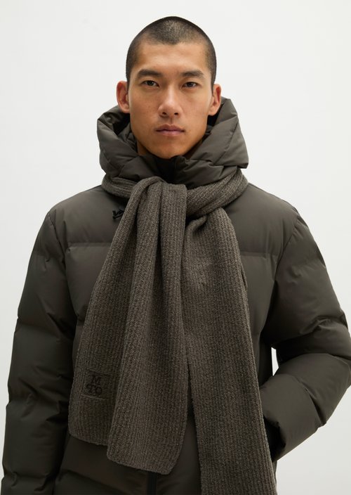 Knitted Scarf — Wooden Earth