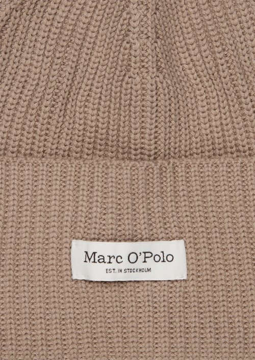 Knitted hat — Earthy Taupe