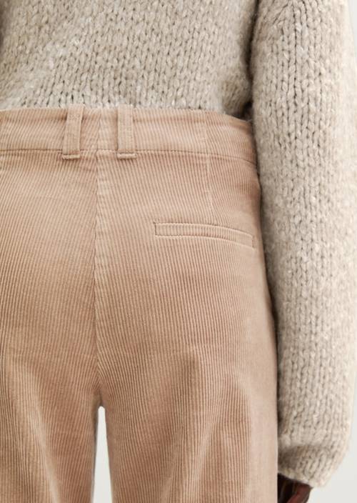 Pantalon en velours côtelé évasé Earthy Taupe en vue détaillée