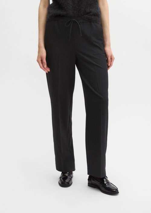 Relaxed-Fit Pull-On Flannel Pants — Black