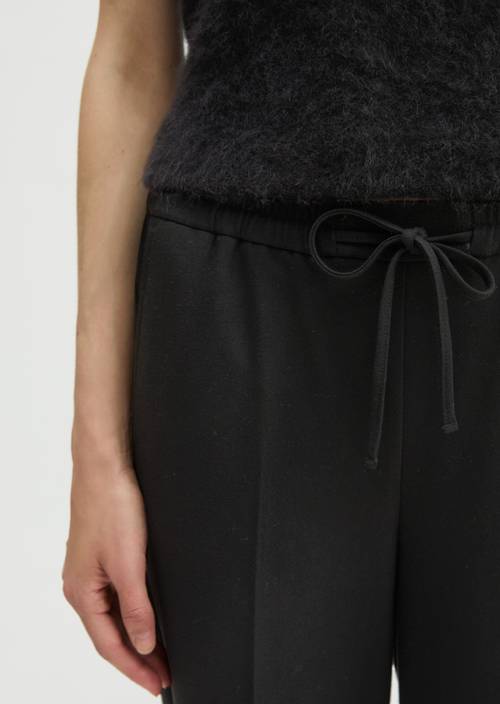 Pantalon en flanelle à enfiler, coupe décontractée Black en vue détaillée