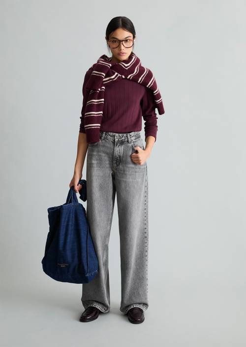 Ripp-Jersey-Longsleeve slim Mahagony Jam in Frontalansicht