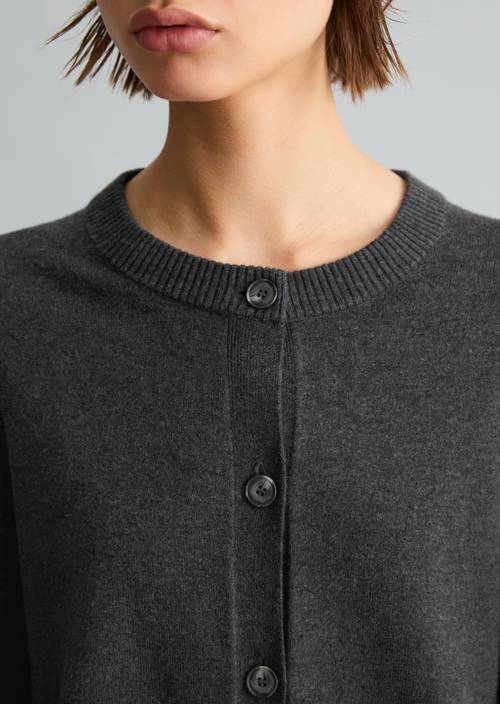 Cardigan regular Anthra Melange in Detailansicht