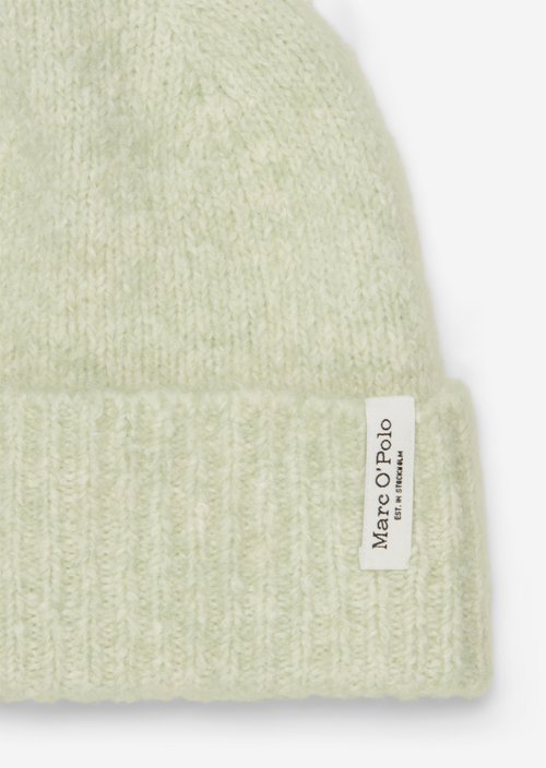 Knitted hat — Light Brown