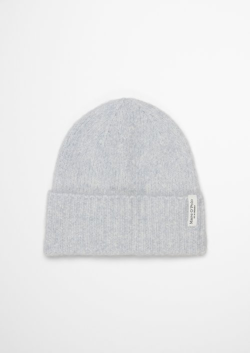 Knitted hat — Light Blue
