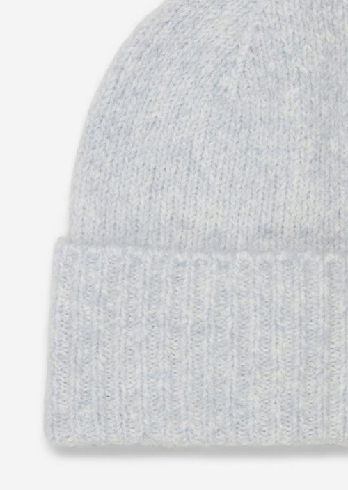 Knitted hat — Light Blue