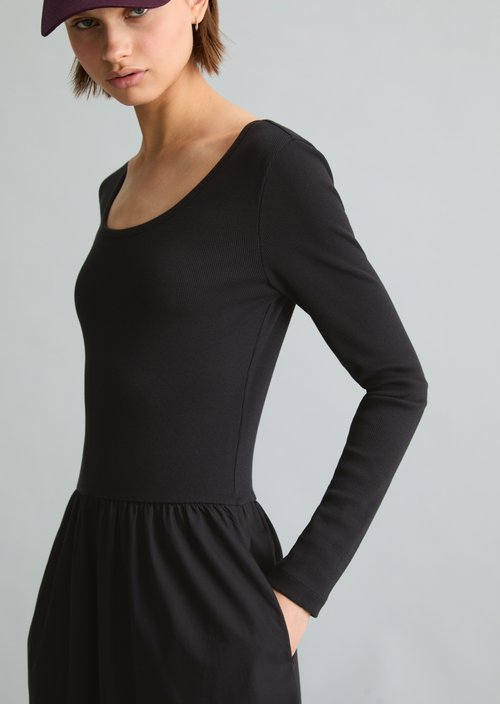 Flared jersey dress — Black