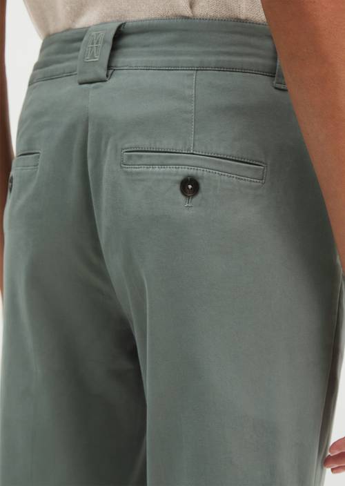 Pantalon modèle Marthe flared Foggy Blue en vue détaillée