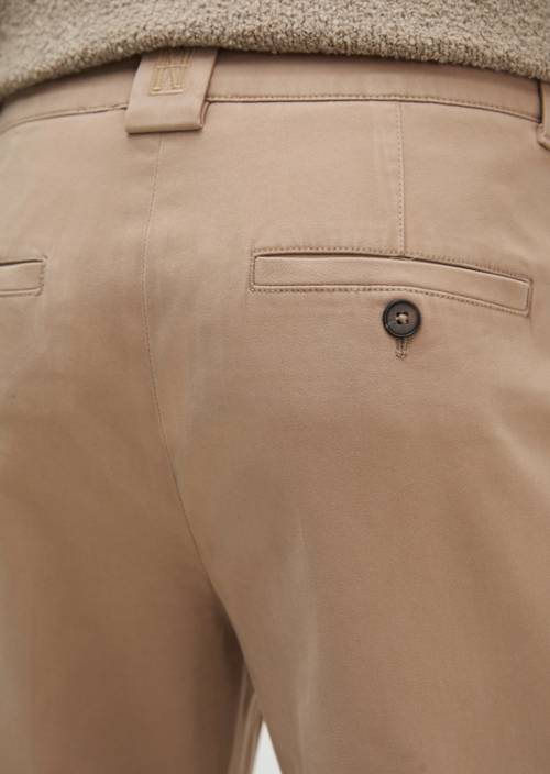 Trousers model Marthe flared Earthy Taupe in detail view