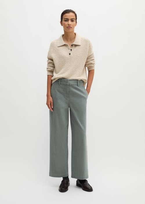 Pantalon modèle Mea straight Foggy Blue en vue de face