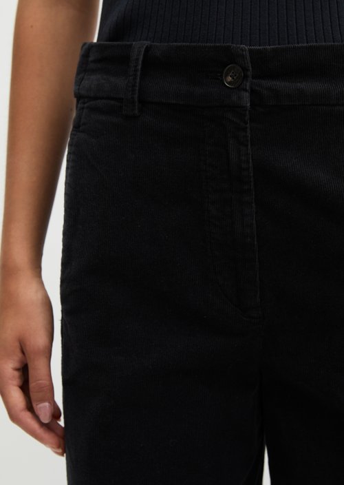 Fine cord trousers model Minu barrel — Black