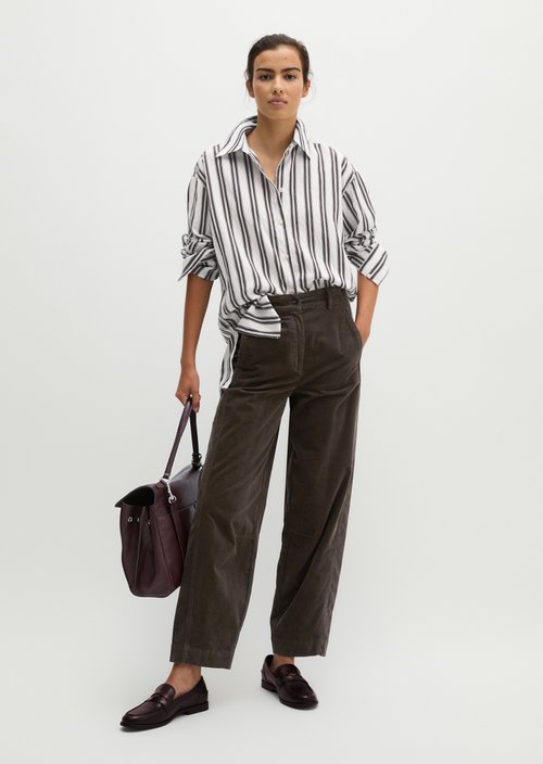 Fine cord trousers model Minu barrel — Brown