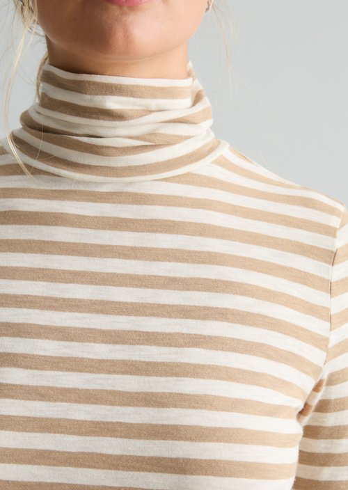 Long-sleeve shirt with a turtleneck — Light Beige