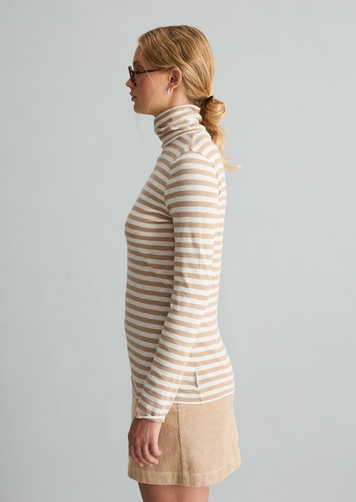 Long-sleeve shirt with a turtleneck — Light Beige