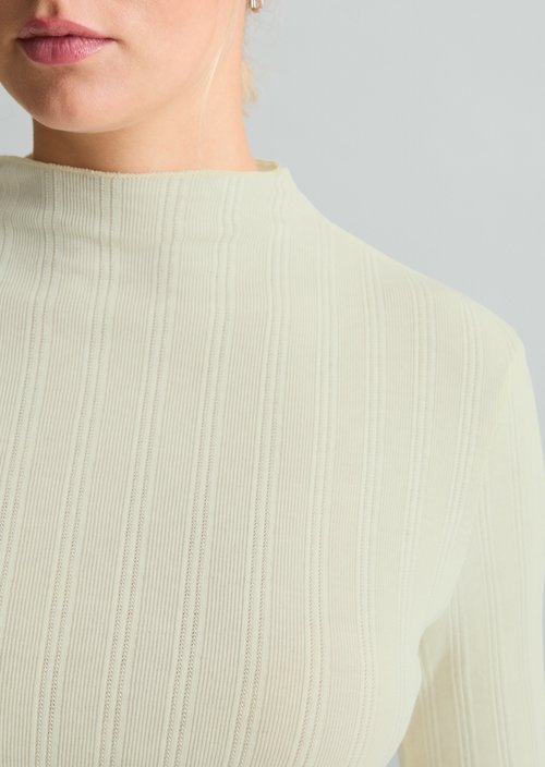 Slim-Fit Ribbed Long-Sleeve Shirt — White Blush