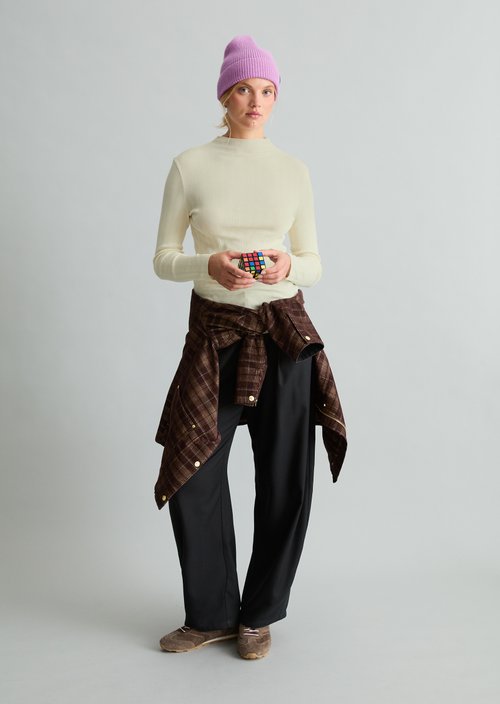 Slim-Fit Ribbed Long-Sleeve Shirt — White Blush