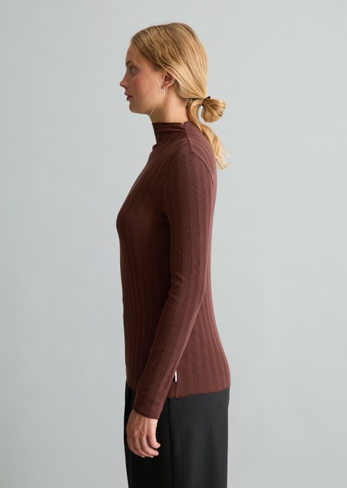 Slim-Fit Ribbed Long-Sleeve Shirt — Espresso Brown