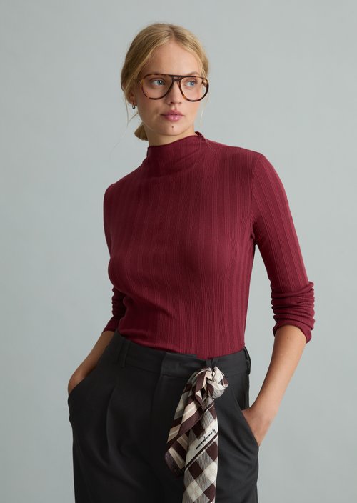 Slim-Fit Ribbed Long-Sleeve Shirt — Deep Burgundy