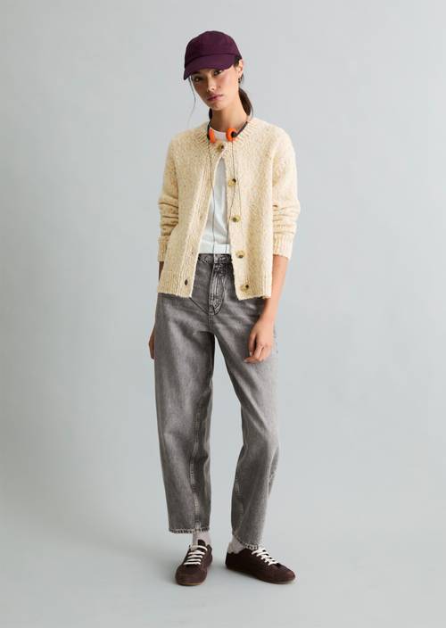 Cardigan en tweed coupe décontractée Silky White en vue de face
