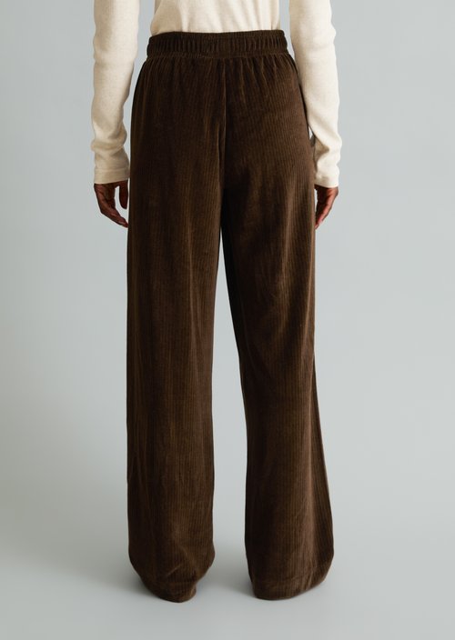 Relaxed-Fit Corded Sweatpants — Espresso Brown