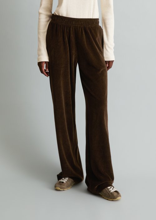 Relaxed-Fit Corded Sweatpants — Espresso Brown