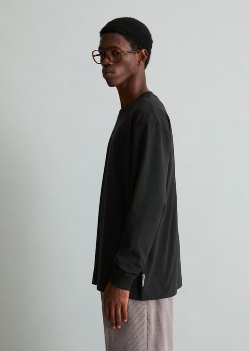 Heavyweight Relaxed-Fit Long-Sleeve Shirt — Black