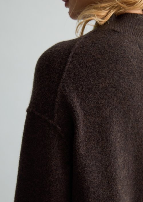 Regular-Fit Merino Turtleneck — Espresso Brown