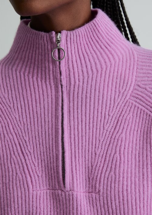 Regular-Fit Merino Turtleneck — Smoky Grape