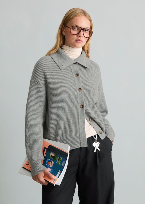 Regular Merino Cardigan — Stone Melange