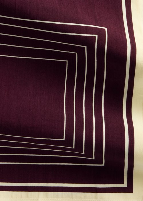 Quadratisches Tuch — Dark Red