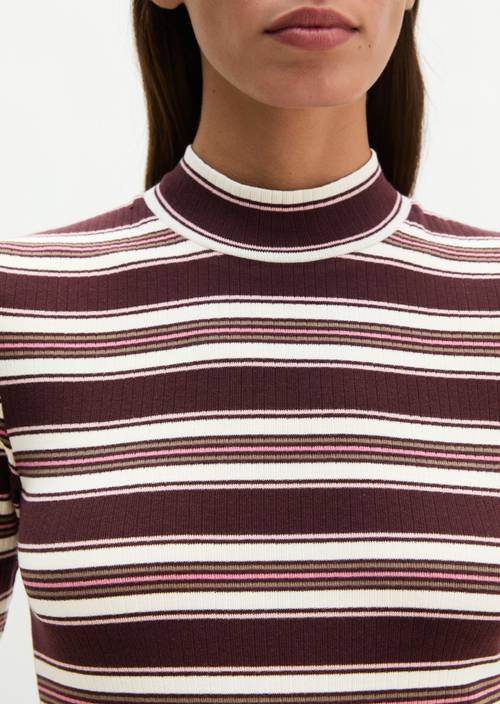 Geripptes Ringel-T-Shirt slim Dark Red in Detailansicht