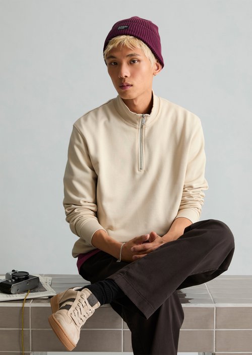 Sweatshirt — Chalky Sand